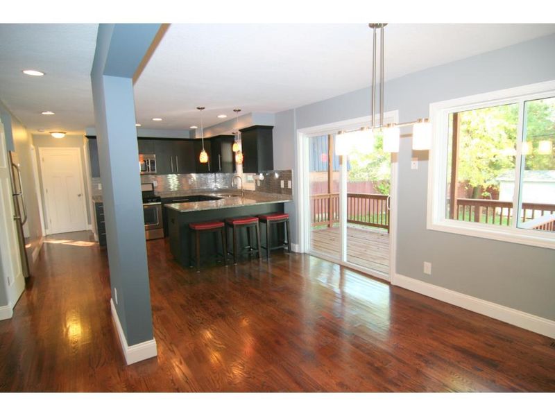 580 Granada Ave N, Oakdale, MN 55128
