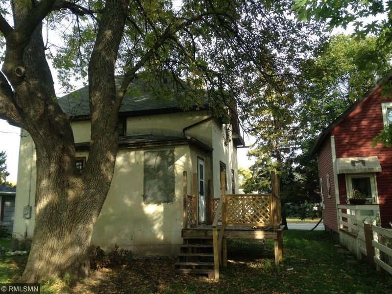 410 4th St SW, Montgomery, MN 56069