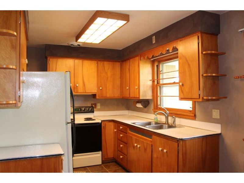 212 14th St NE, Owatonna, MN 55060