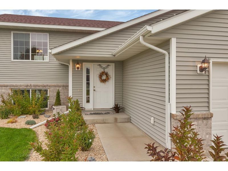 1012 3rd Ave SE, Freeport, MN 56331
