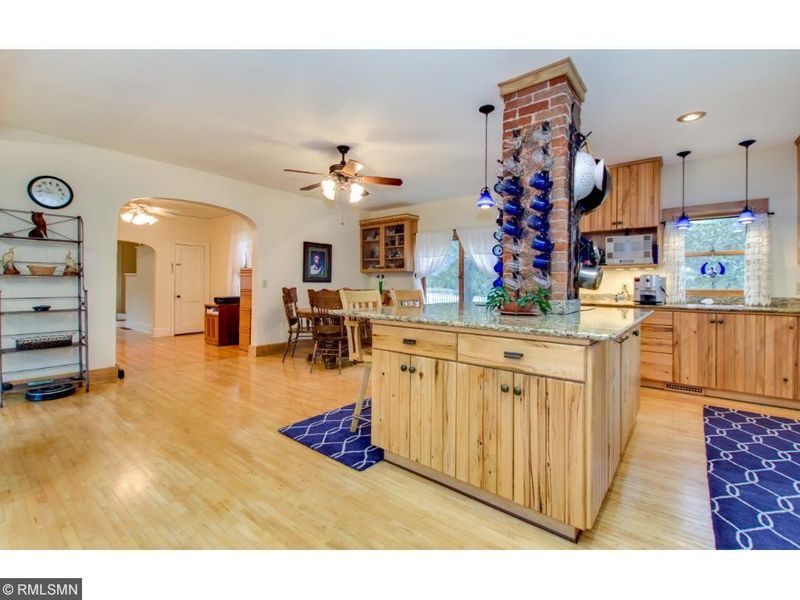 919 6th St S, Stillwater, MN 55082