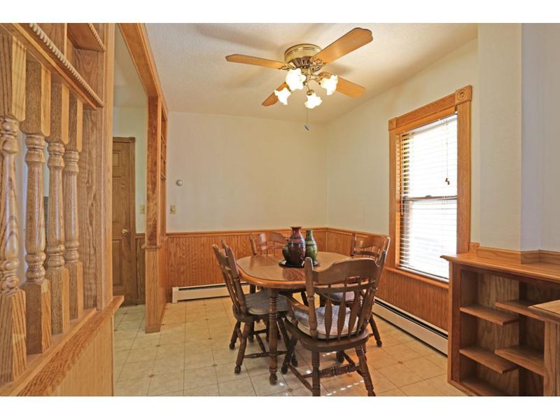 1346 Prosperity Ave, Saint Paul, MN 55106