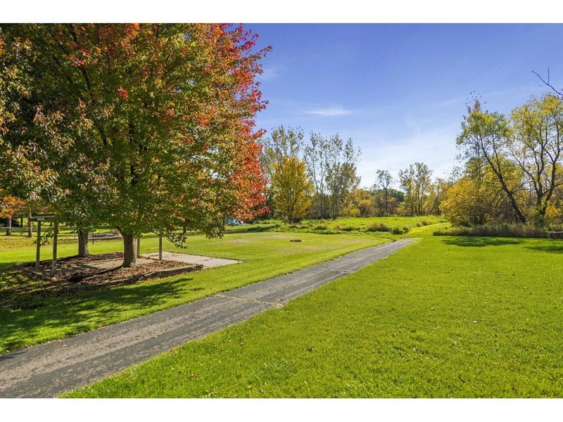 2780 Oak Ridge Dr, Monticello, MN 55362