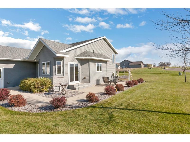 934 13th Ave NE, Saint Joseph, MN 56374