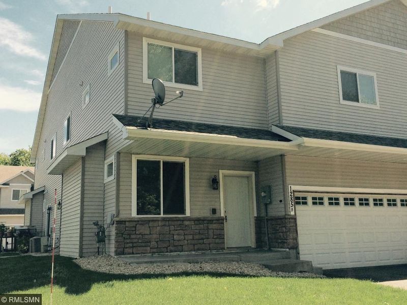 1287 County Road D Cir E #A, Vadnais Heights, MN 55109