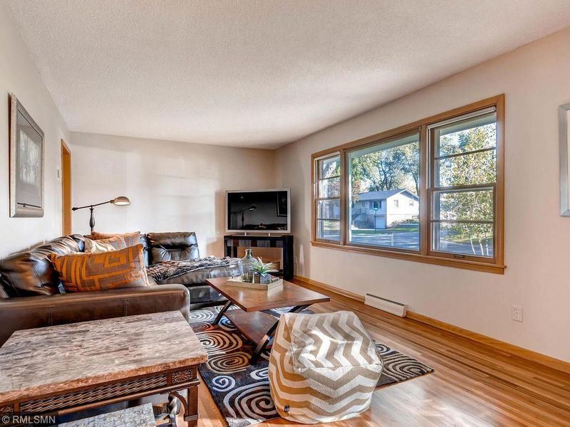 5116 7th St NE, Columbia Heights, MN 55421