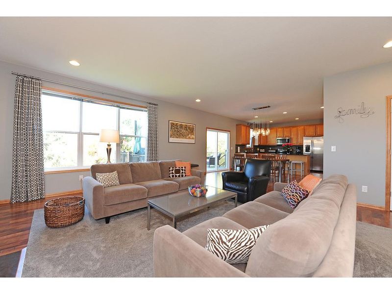 17046 Stonebriar Cir SW, Prior Lake, MN 55372