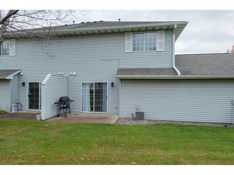 11701 Millpond Ave, Burnsville, MN 55337