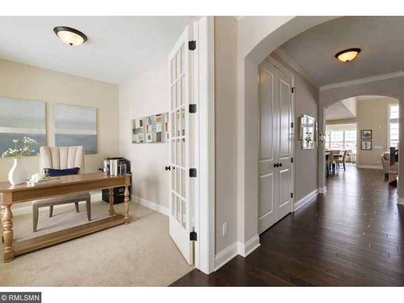 16641 Duluth Trl, Lakeville, MN 55044