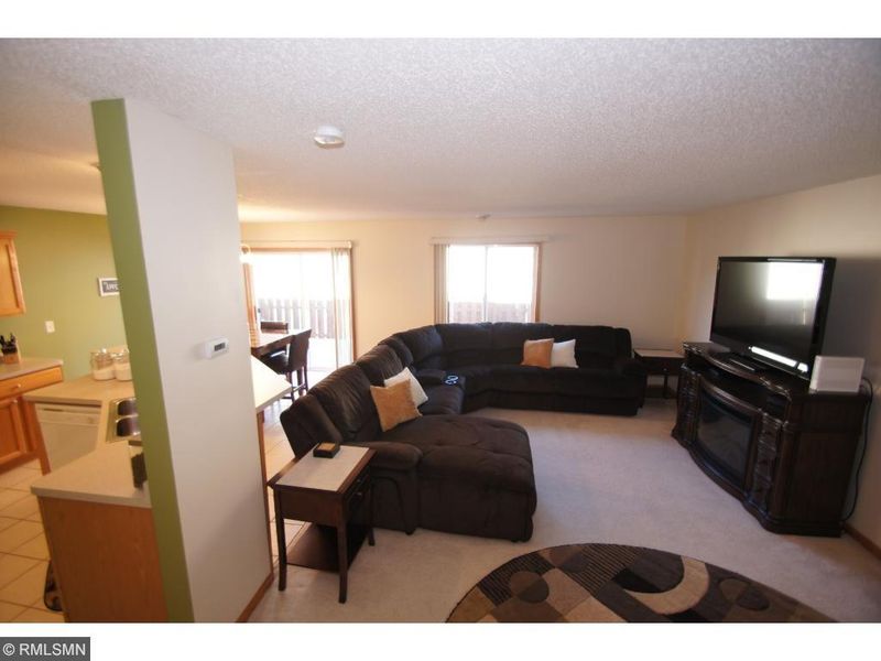 3505 Goodwin Ave N, Oakdale, MN 55128