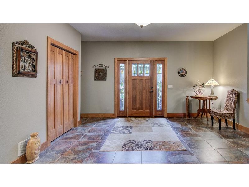 S 5270 William Ct, Eau Claire, WI 54701