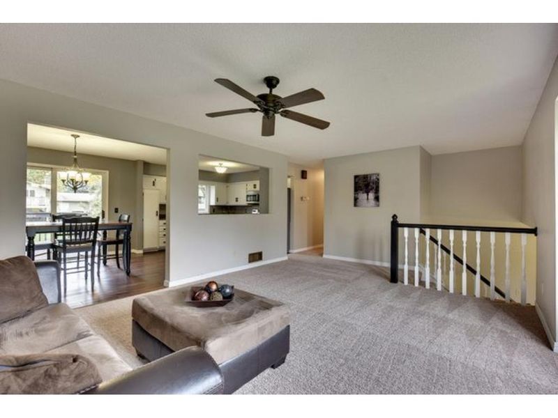 7064 Autumn Ter, Eden Prairie, MN 55346