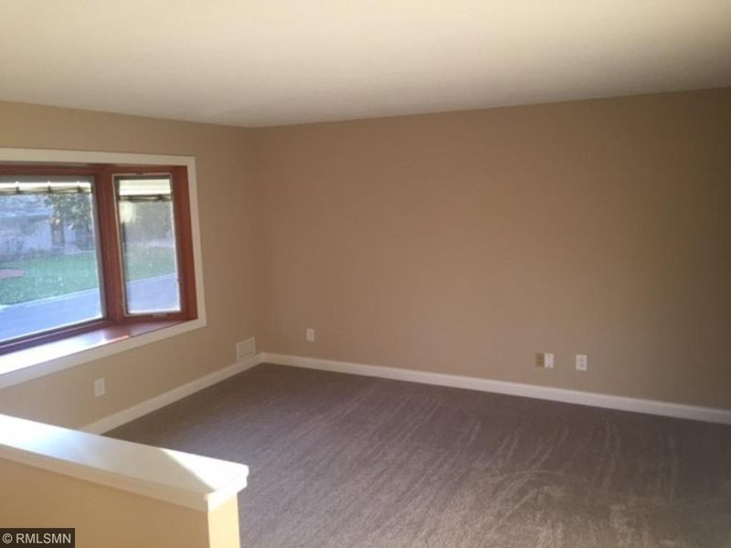 5551 Saint Michael St, Mounds View, MN 55112