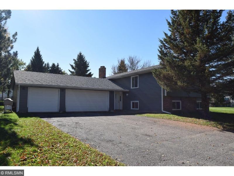 4663 Penkwe Way, Eagan, MN 55122