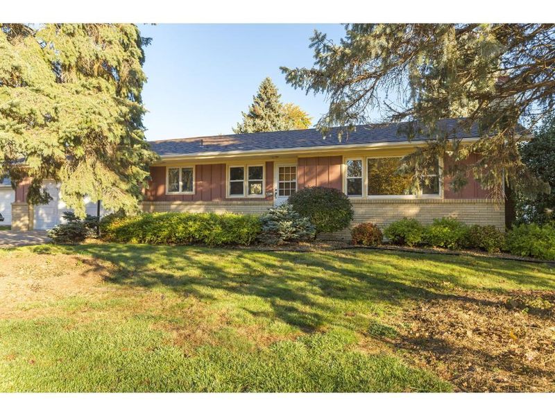 813 Maple St, Farmington, MN 55024