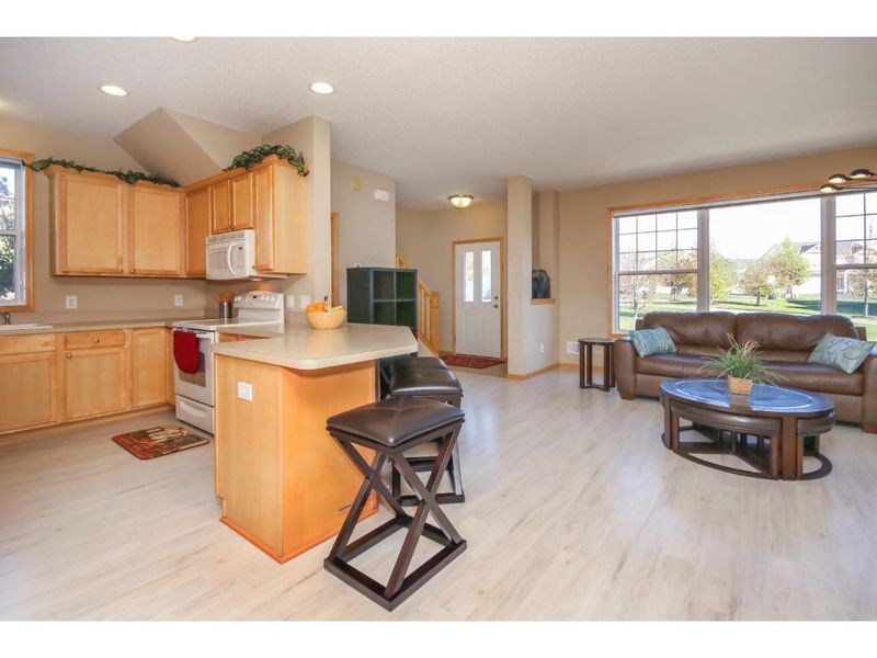 2604 133rd St W, Rosemount, MN 55068
