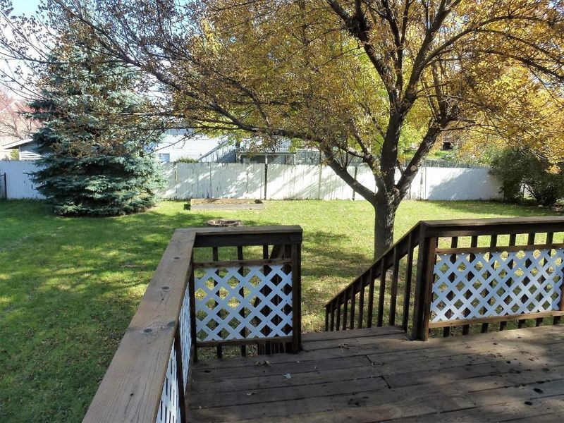 1484 Laurel Ave, Saint Paul Park, MN 55071