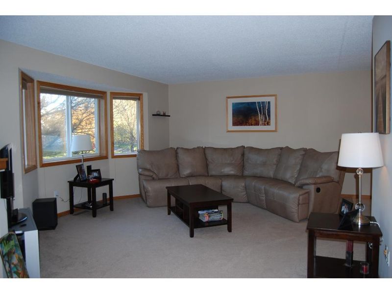 766 101st Ave NE, Blaine, MN 55434