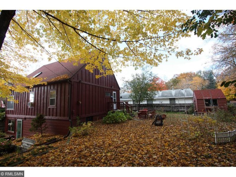 5250 Edsall Rd, Mound, MN 55364