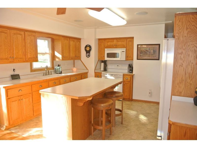 7744 7th Ave, New Auburn, MN 55366