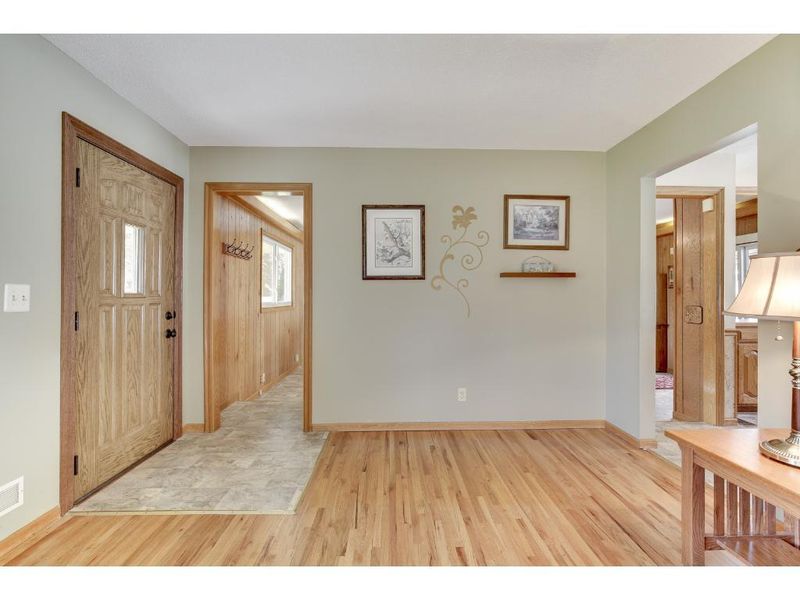 2725 107th Ave NW, Coon Rapids, MN 55433