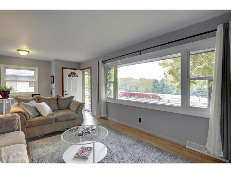 1344 Jordan Ave S, Saint Louis Park, MN 55426