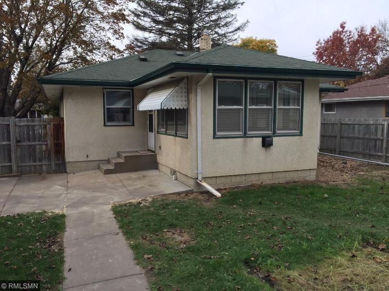 1520 Winchell St, Saint Paul, MN 55106