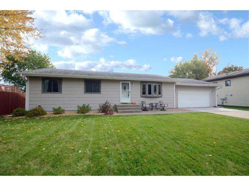 1340 104th Ln NW, Coon Rapids, MN 55433
