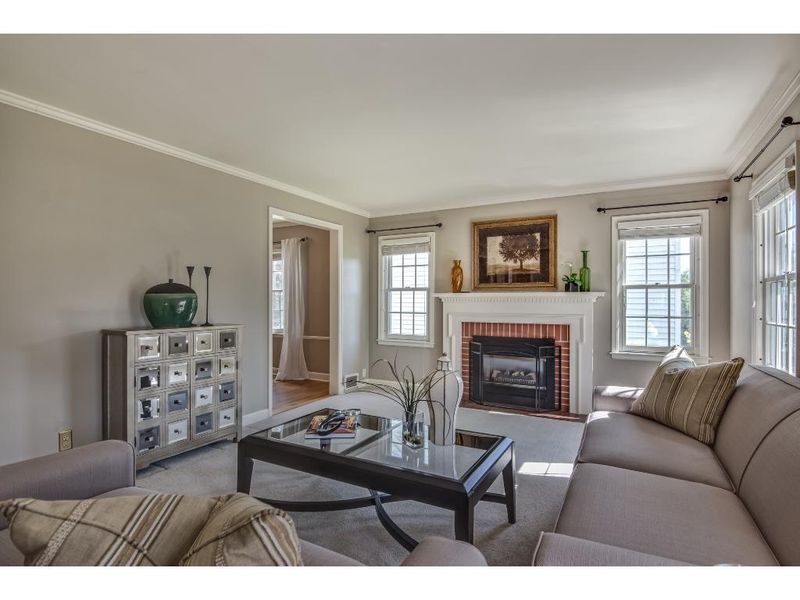 5401 Cumberland Rd, Minneapolis, MN 55410