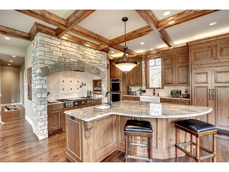 15700 Portico Dr, Wayzata, MN 55391