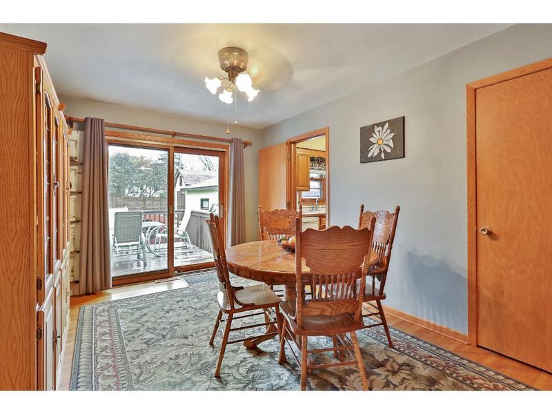 1818 Clarence St, Maplewood, MN 55109