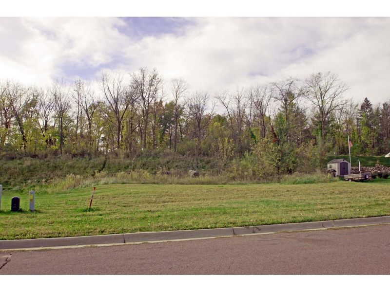 18011805 Crystal Ln, Faribault, MN 55021