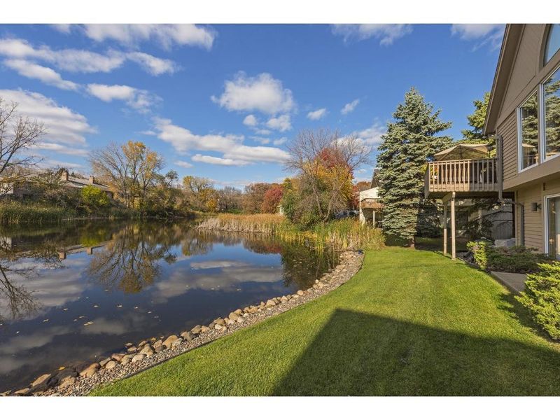6112 Habitat Ct S, Edina, MN 55436