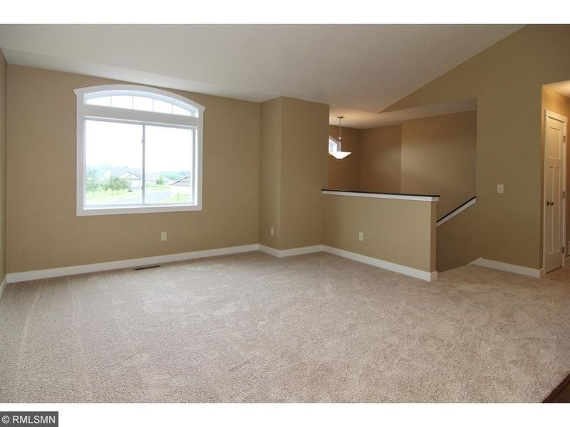 31770 Meadowlark Ln, Lindstrom, MN 55045