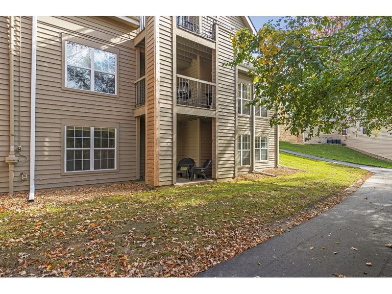 6030 Chasewood Pw #002, Minnetonka, MN 55343