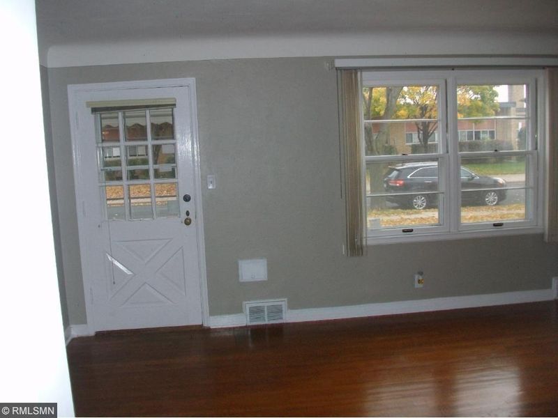 730 S 6th Ave, South Saint Paul, MN 55075