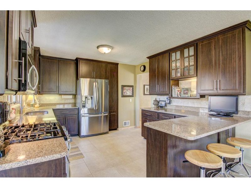 9185 182nd St N, Forest Lake, MN 55025