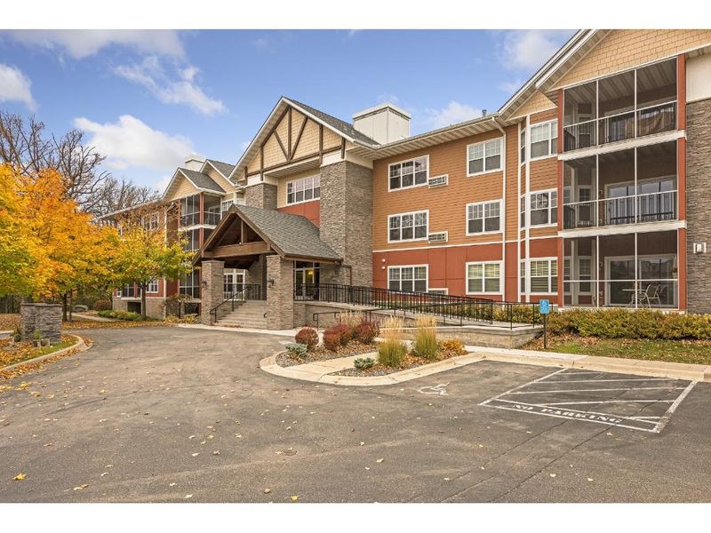 9165 Comstock Ln N #206, Maple Grove, MN 55311