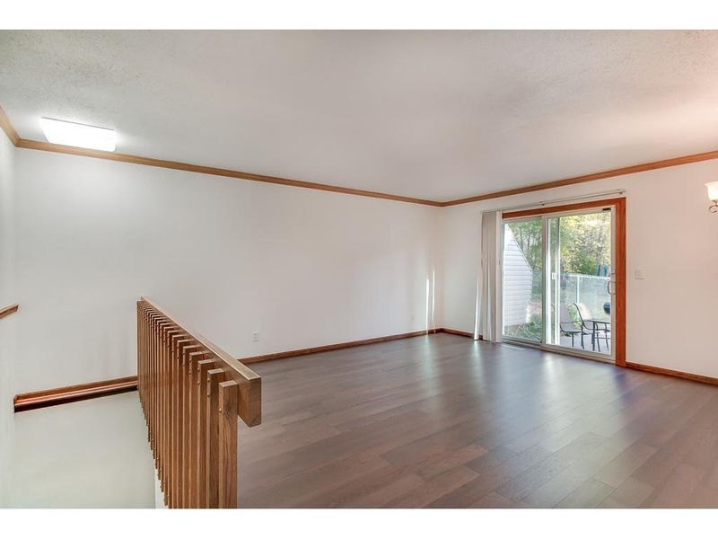 8315 Tamarack Trl, Eden Prairie, MN 55347