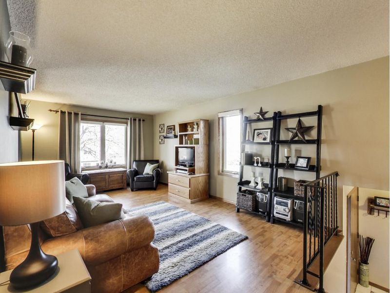 5545 Lost Horizon Cir SE, Prior Lake, MN 55372