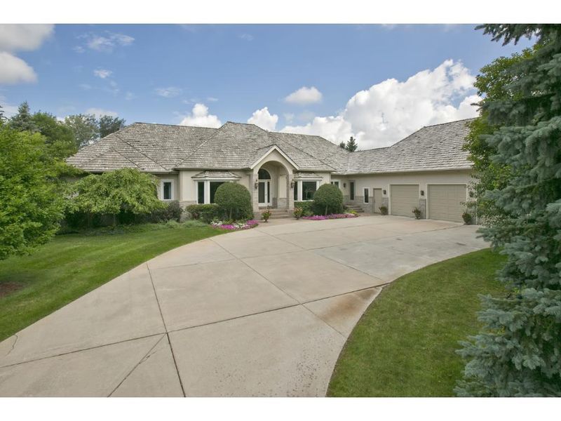 2990 Somerset Ln, Orono, MN 55356