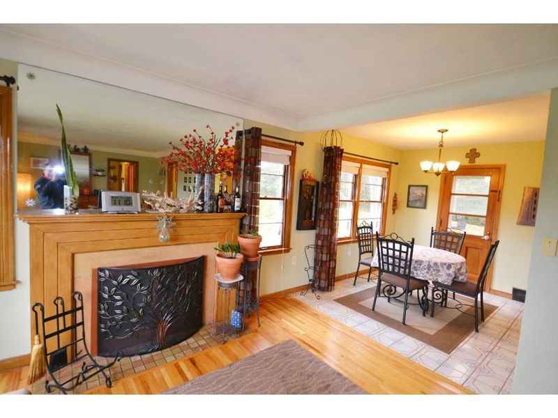 604 Highway 36 W, Roseville, MN 55113