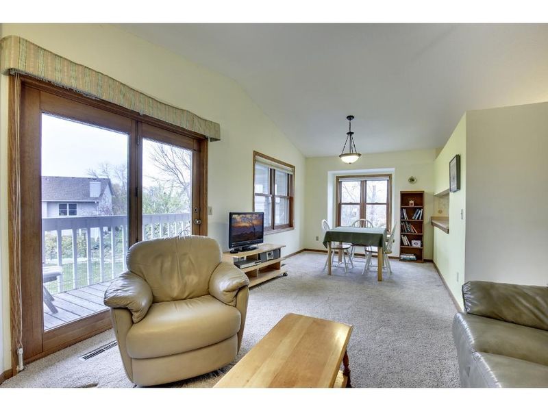 1922 Southpointe Ter #B1922, Eagan, MN 55122