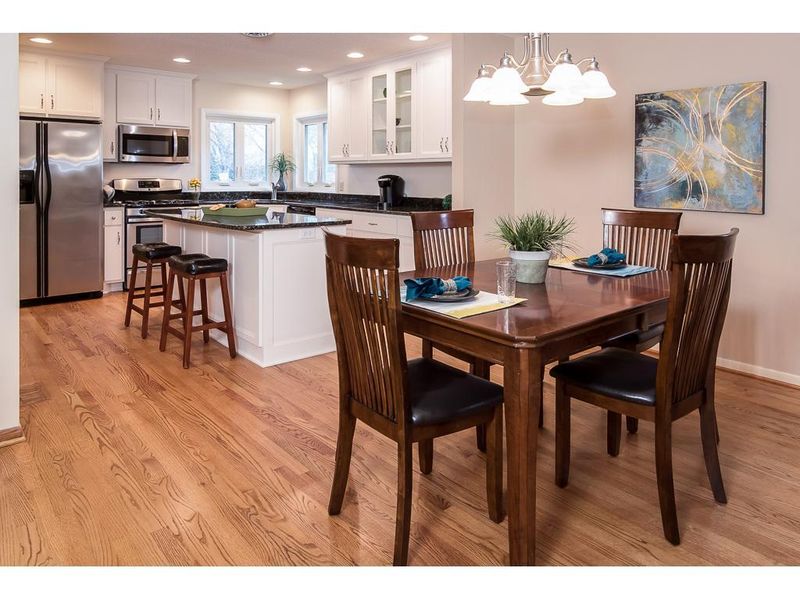 13000 Ottawa Dr, Savage, MN 55378