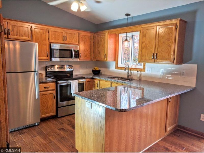 7986 77th St S, Cottage Grove, MN 55016
