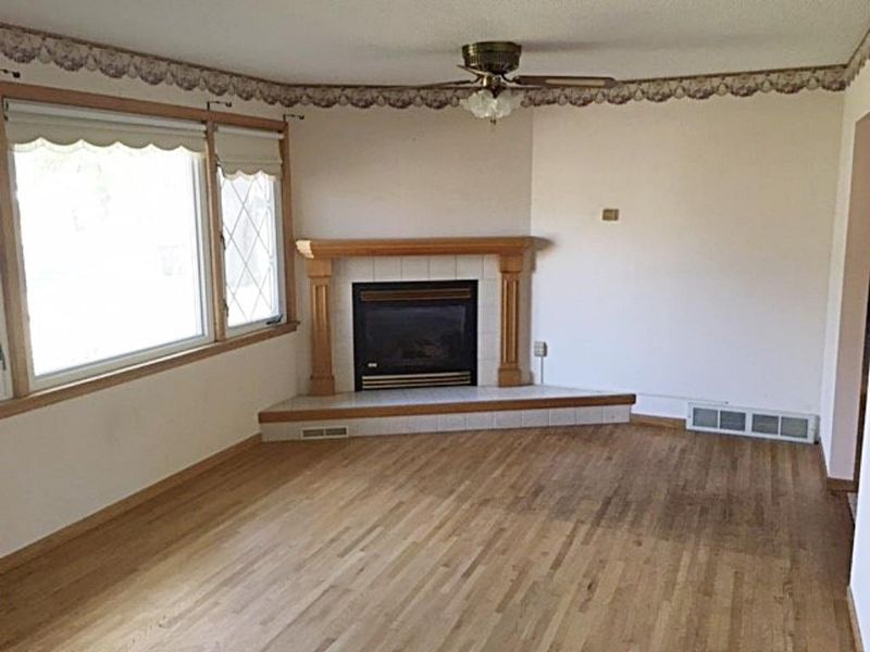 2004 Maple St, Hastings, MN 55033