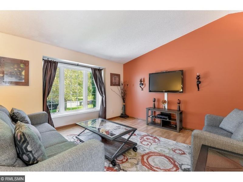 13066 Natchez Ave, Savage, MN 55378