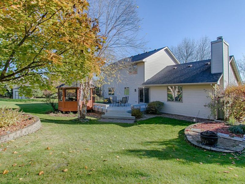 18656 Jacques Ct, Eden Prairie, MN 55346