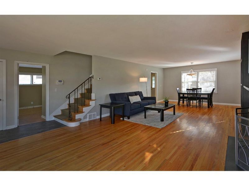 3609 W 54th St, Edina, MN 55410