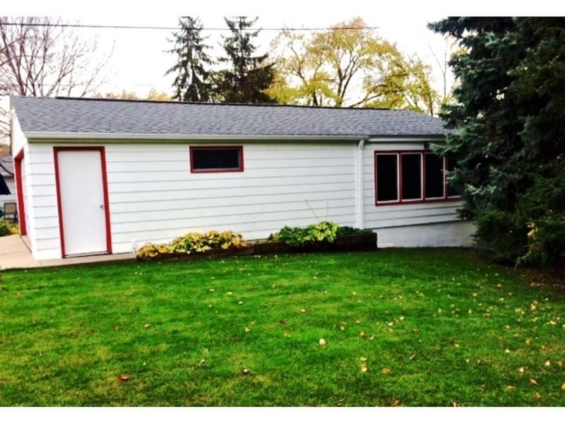 7228 Clinton Ave, Richfield, MN 55423